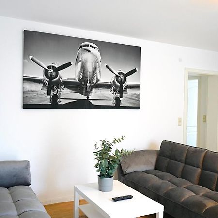 Stilvolles Apartment In Stadtnaehe-Parkplatz- 4 Personen- Balkon Wolfsburg Eksteriør billede
