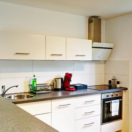 Stilvolles Apartment In Stadtnaehe-Parkplatz- 4 Personen- Balkon Wolfsburg Eksteriør billede