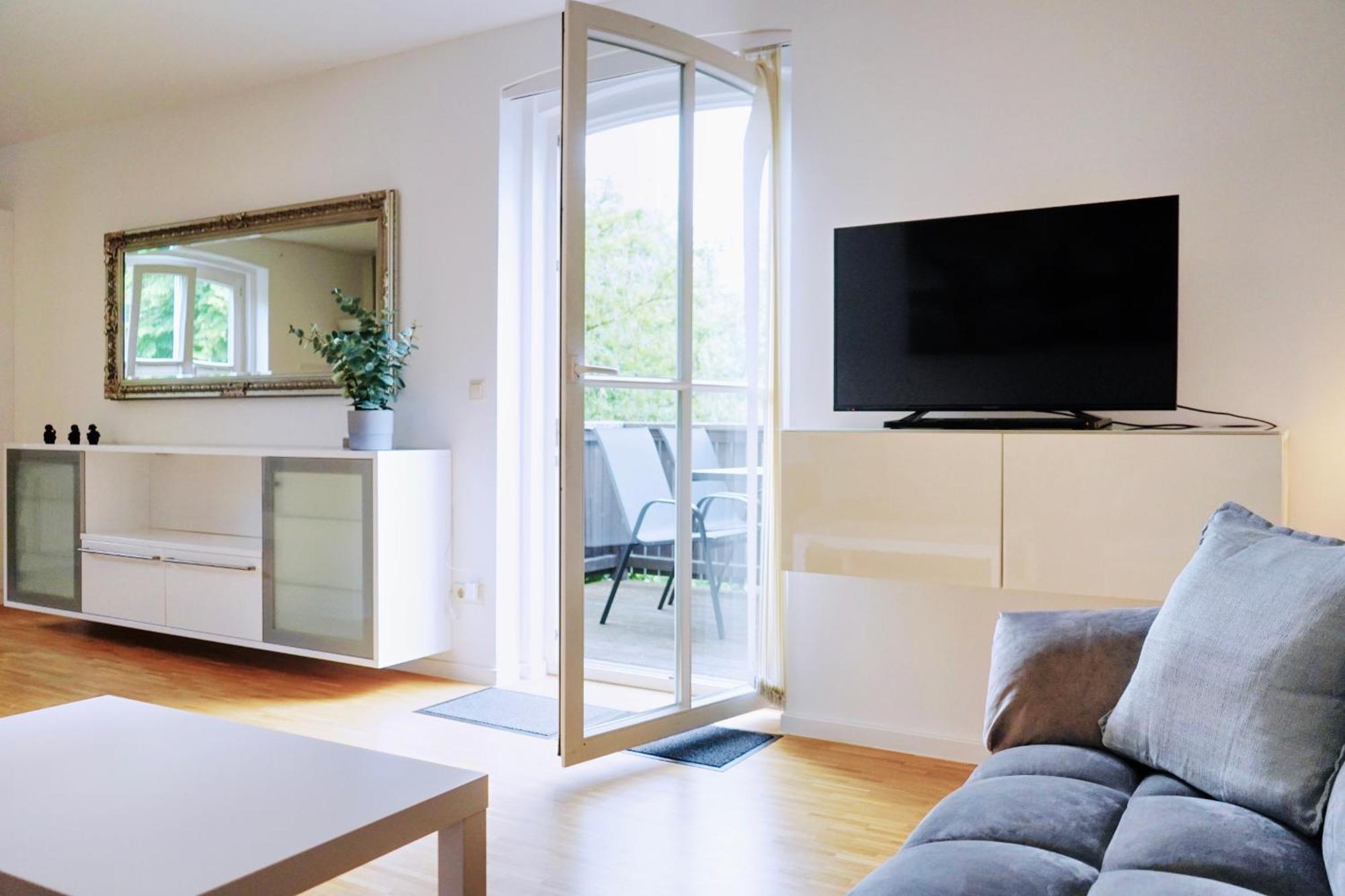 Stilvolles Apartment In Stadtnaehe-Parkplatz- 4 Personen- Balkon Wolfsburg Eksteriør billede