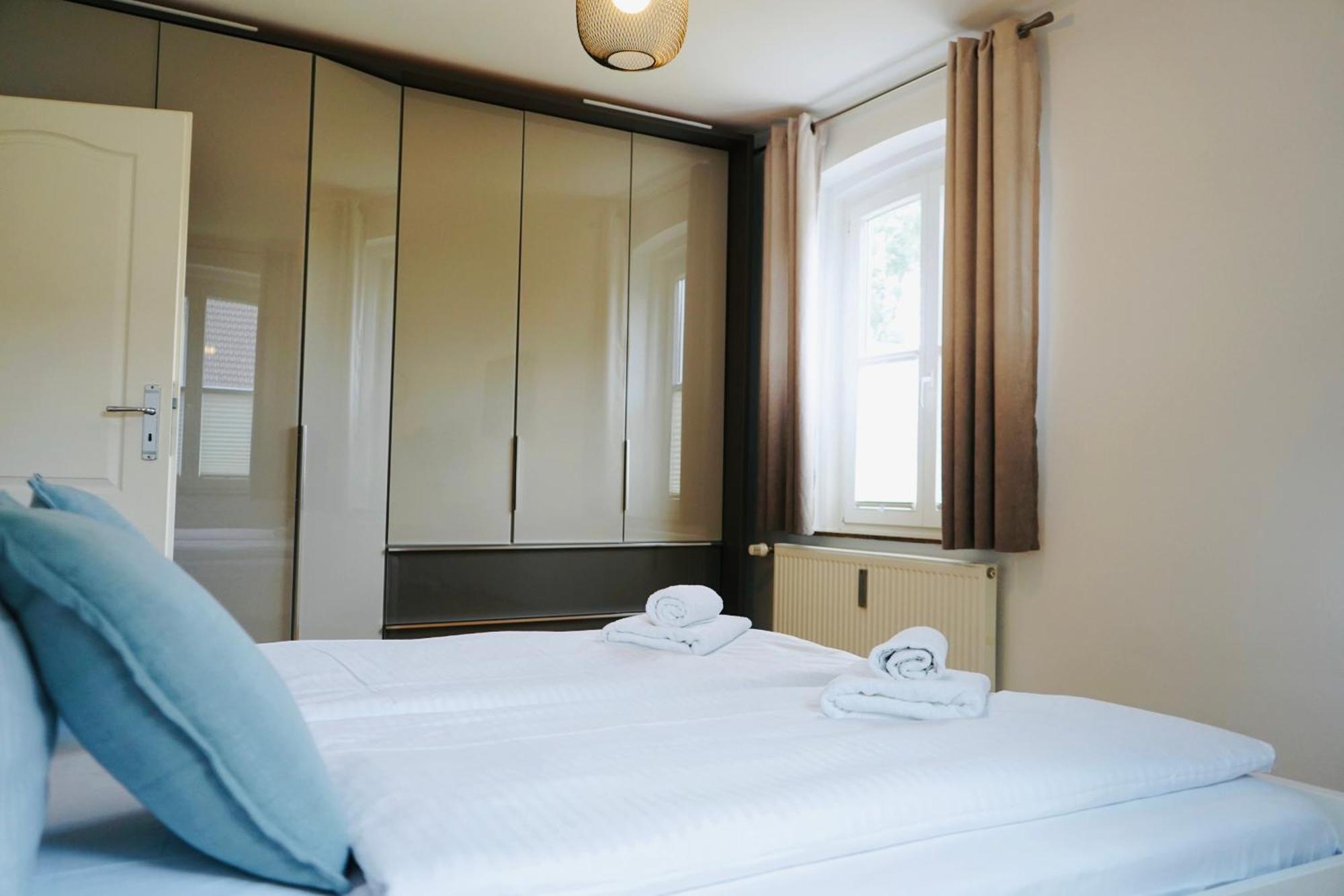 Stilvolles Apartment In Stadtnaehe-Parkplatz- 4 Personen- Balkon Wolfsburg Eksteriør billede